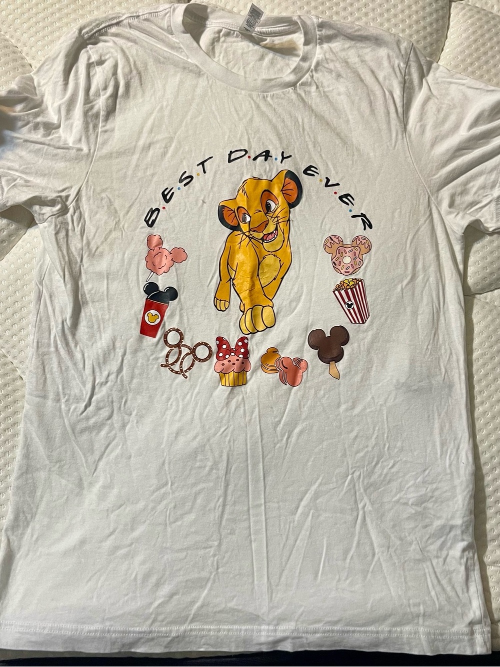 Disney Unisex White Simba 'Best Day Ever' Graphic Tee